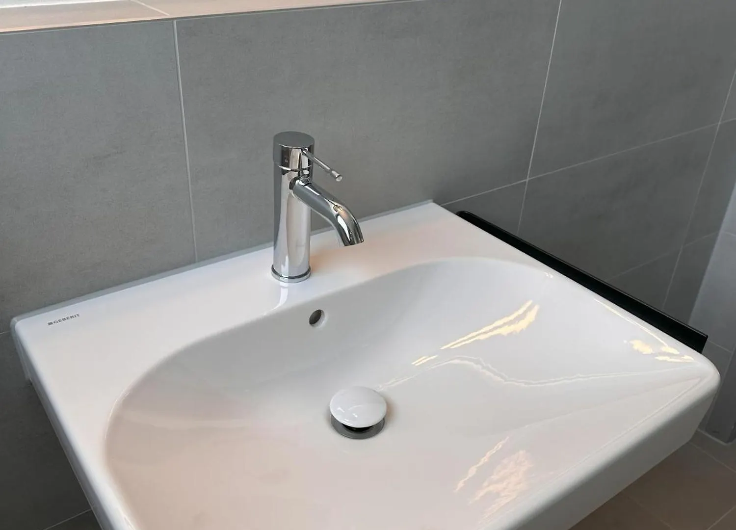 Ruhige 3 Zimmer Wohnung Gut Angebunden Düsseldorf Apartman